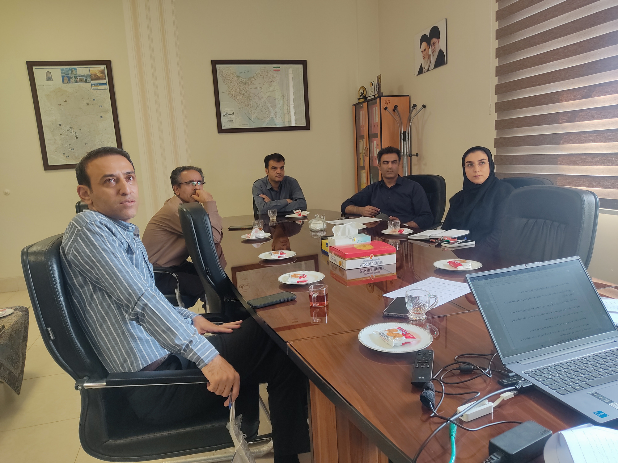 بررسی تخصصی طرح‌های پژوهشی و بازنگری در آیین‌نامه‌های اجرایی در هفتاد و ششمین جلسه کمیته فنی شورای پژوهشی دانشگاه